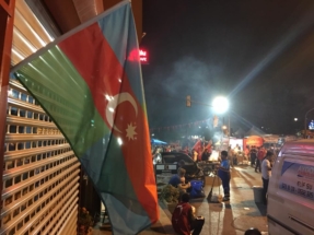 South Azerbaijan Flag - Istanbul