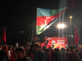 South Azerbaijan Flag - Istanbul